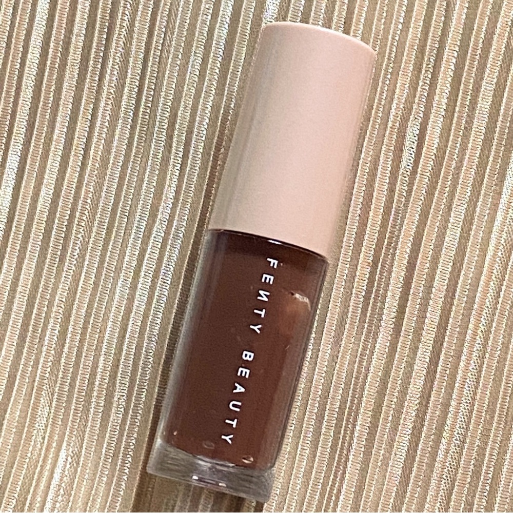 Fenty Gloss Bomb Heat Lip Luminizer Hot Chocolit Heat Travel Size 2ml